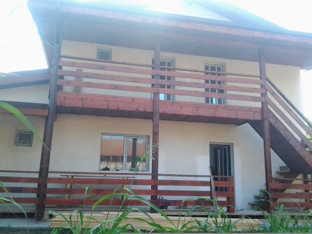 Individuale, Berceni, Str Calugareni