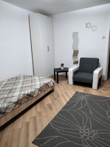 Camere, B-dul Lacul Tei, parcul Lacul Tei