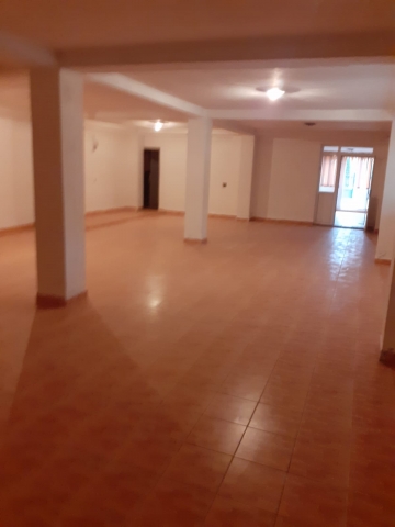 Comerciale, Potlogi, Potlogi