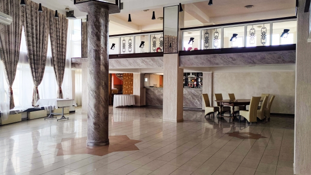 Hoteluri, semicentral, Stadion
