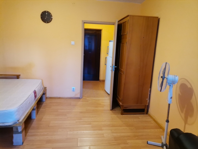 Garsoniera, TITAN, Parc